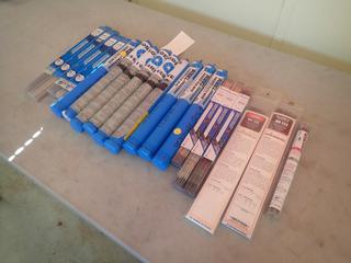 Qty Of (4) Packs Of 5/64in Mild Steel Welding Rods C/w (3) Packs Of 1/8in And 3/32in Welding Rods, 1/8in Gouging Rods, (4) Packs Of 3.2mm X 350mm And (1) Pack Of 1/8in X 14in And 3/32in X 12in Welding Rods