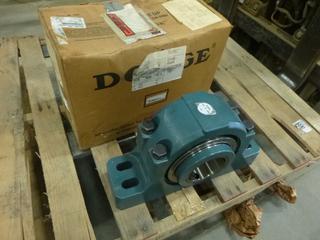 (2) Unused Baldor / Dodge Pillow Block Bearings, 3 15/16 In. Diameter 4 Mounting Bolt, Grau Iron Housing (J-2-1)