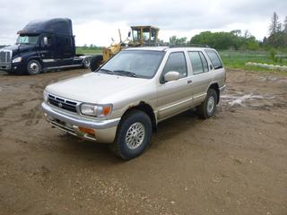 1998 Nissan Pathfinder 4X4 SUV c/w 3.3L V6, Leather, 31x10.50R15 Tires at 55%, Showing 217,157 Kms VIN JN8AR05Y8WW227424 *Note: Shifts Rough Into Reverse, Rust*