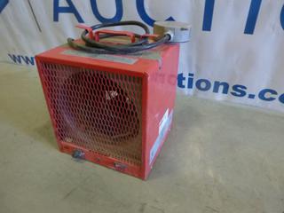 Dayton Heavy Duty Heater, Model 3VU36B, 5600-4200W, 240/208V, 60 Hz (D1)