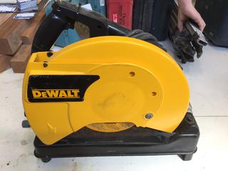 DeWalt Model # DW870 120V 15A 3,800 RPM 1 In. Arbor, 14 In. Chop Saw c/w (2) Extra Blades.