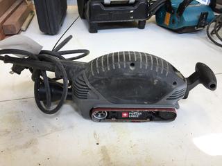 Porter Cable Model # 371 120V 60Hz 5A 2 1/2 x 14 In. Compact Belt Sander.