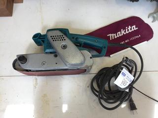 Makita Model # 9924DB 120V 60Hz 7.8A 3 x 24 In. Belt Sander.