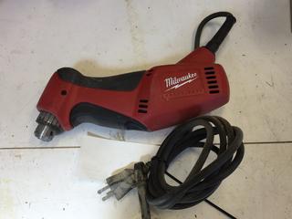 Milwaukee 120V 3.5A 0-1,300 RPM 3/8 In. Reversing Drill.