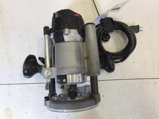 Porter Cable Model # 891 120V 60Hz 12A 10,000-23,000 RPM Heavy Duty Router *Parts Only*.