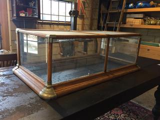 Countertop Display Case, 46 In. x 25 In. x 15 1/4 In, No Doors.