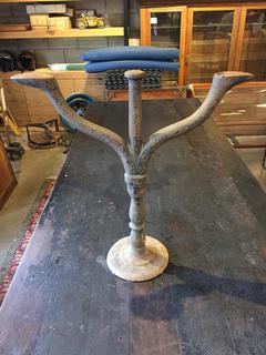 Cast Iron Cobbler's Anvil Stand.