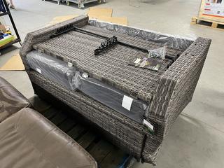 FCL Marbella Double Daybed SR-K1871P. *DAMAGED*