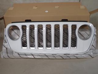 Mopar JT Premium Front Grill Replacement for Jeep, Lot: YG13M0701.