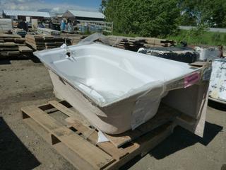 Fiberglass Bathtub 29 In x 60 In. *Damaged*