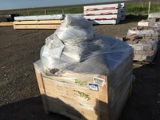 Quantity of Play Sand 20L and Quantity of Grey Landscape Gravel 22L 3/4 In. 