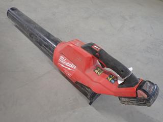 Milwaukee Fuel 18V Blower c/w M18 Red Lithium Battery S/N J24AD187706149.