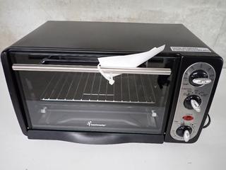 Toastmaster Convection Toaster Oven, Model # C0V760B CAN.