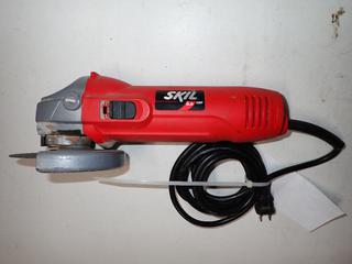 Skil 9325 4 1/2 In. Angle Grinder.