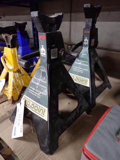 (2) Pro Point 6 Ton/12,000lb Axle Stands.