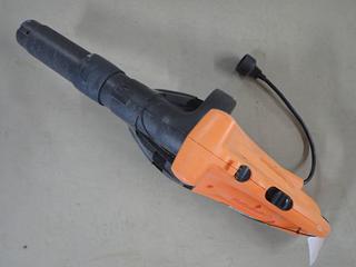 Black & Decker BV2500-CA Electric Leaf Hog Blower/Vac.