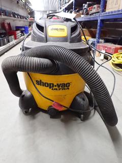 Shop Vac 60.5L c/w Attachments.