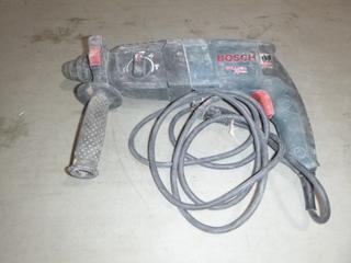 Bosch Bulldog Xtreme 120V Rotary Hammer Drill C/w Case And Assorted Size Bits