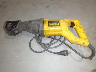 DeWalt DW303 120V 1 1/8 In. Reciprocating Saw C/w Case and Blade