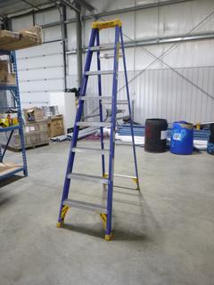 Featherlite FL-3110-08 8ft Fiberglass Step Ladder