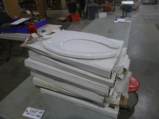 Qty of Plastic Toilet Seats