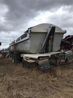 Located Offsite - 2014 Canuck End Dump Tridem Trailer, Electrical Tarp, SN 2C9DS3538EC181732 *Note: Twisted Frame, Buyer Responsible For Load Out*   **Major Equipment Dispersal For Skoreyko Crushing Ltd.**   Located Near Caslan, AB  For More Info Contact Connor @ 780-218-4493
