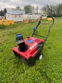 Toro Model 38586 21in Power Clear Snow Blower C/w 5.5hp 4-Cycle Engine. SN 280000950 *Note: Plastic Cracked On Handle, Running Condition Unknown*