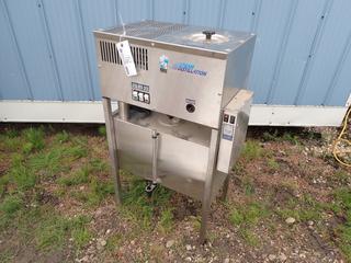 Polar Bear 1500W 120V Water Distillers. SN 0399351006619