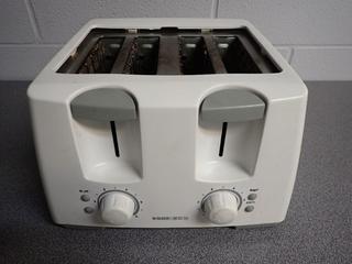Black & Decker 4-Slice Toaster.