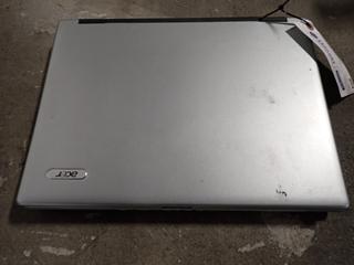 Acer 5100 15.5 In Aspire Laptop.