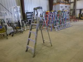 6 Ft. Featherlite Aluminum Step Ladder, 300 Lbs. Weight Rating (Z)