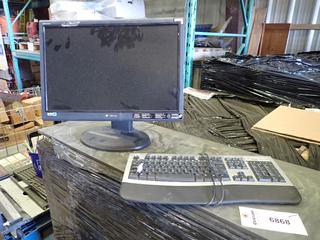 21 In. Gateway  2100 Monitor and Keyboard, S/N MPU63-50N-03134 (T-1-1)