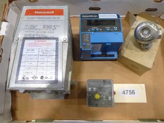 Honeywell Fluid Power Gas Valve, 110-120V C/w Cleaver Brooks Burner Control, Antunes Control Gas Pressure Switch and Pneumatic Bell (OS)