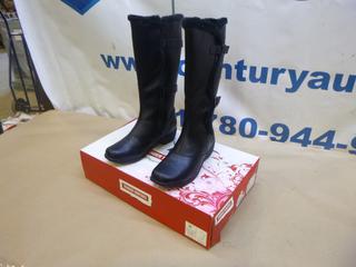 Tender Tootsies 20 Judy Lined Ladies Winter Boots, Size 8 WL *Note: Consignor States Worn Once* (G-1)