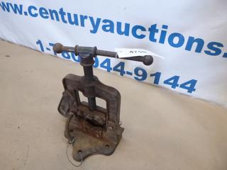 Reed Mfg. Pipe Clamp (D-1)