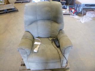Power Assisted Lift Chair, 100-240V, 50/60 Hz, 1.6A, *Note: Needs Cleaning, Fully Functional As Per Consignor* (M52)