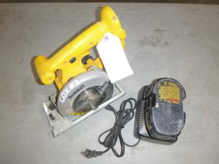 DeWalt Model DW936, 5 3/8 In. Cordless Trim Saw C/w Battery and Charger (F-1)