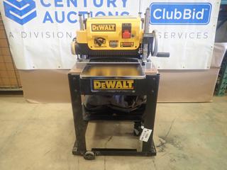 DeWalt DW735 120V 13 In. Thickness Planer C/w Wixey Digital Readout, DeWalt Shop Cart And Cover. SN 201537-CT312936 (Z)