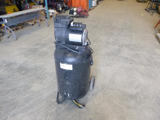 Maximum 30 Gal. Air Compressor, 1.9 HP, 7.7 CFM@40 PSI, 6.0 CFM@90 PSI *Note: Working Condition Unknown*  (Z)