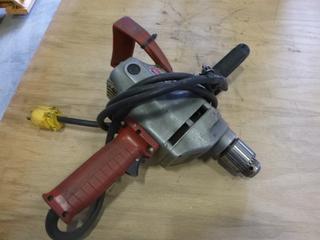 Milwaukee Heavy Duty 1/2 In. Drill, 120V, 6A, 600 RPM (E-2)
