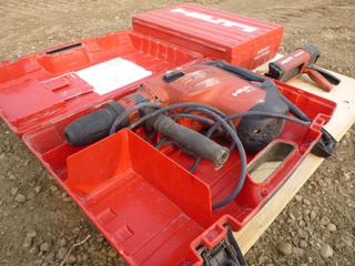 Hilti TE70 Corded Rotary Hammer Drill w/ Case, 120V, 15A C/w Hilti MD2000 Apoxy Gun w/ Case *Note: Working Condition Unknown* (E1)