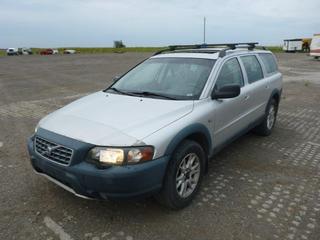 2004 Volvo XC70 c/w V6 5.3L, Auto, A/C, Sunroof, 215/65R16 Tires, Showing 349,771 Kms, ViN YV1SZ59H941159985