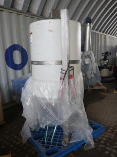 Closed Top 500L Mixing Tank w/ Stainless Steel Stand.