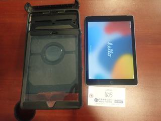 2018 Apple A1954 6th Generation Ipad C/w Otterbox Case. SN GG7YQ2T1JF89