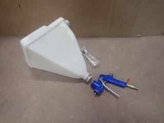 Richard 1 3/4-Gal Cap. Hopper Gun