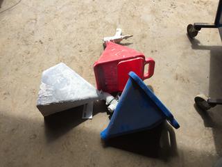 (2) Air Hopper Spray Guns and Extra Hopper