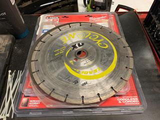 Quantity of Assorted 8in - 12in Saw Blades