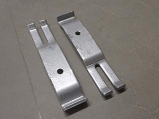 (5) Boxes of Metal Corner Brackets, 100 Per Box.