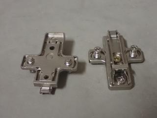 Mounting Hinge Plates & Drawer Front Fixing Brackets.