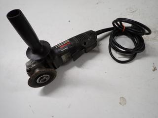 Black & Decker 2750 4 1/2 In. Angle Grinder 120V 6A.